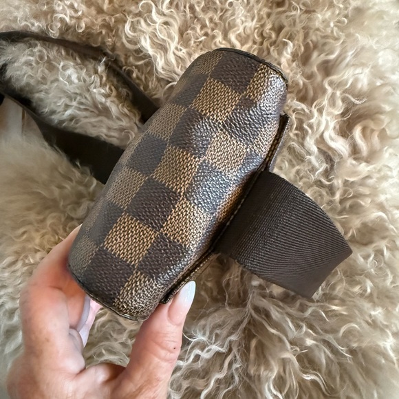 Louis Vuitton Authentic Damier Geronimos Crossbody or Fanny pack bag - Picture 9 of 11